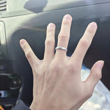 Engravable Simple Couple Promise Rings In Sterling Silver - CoupleSets